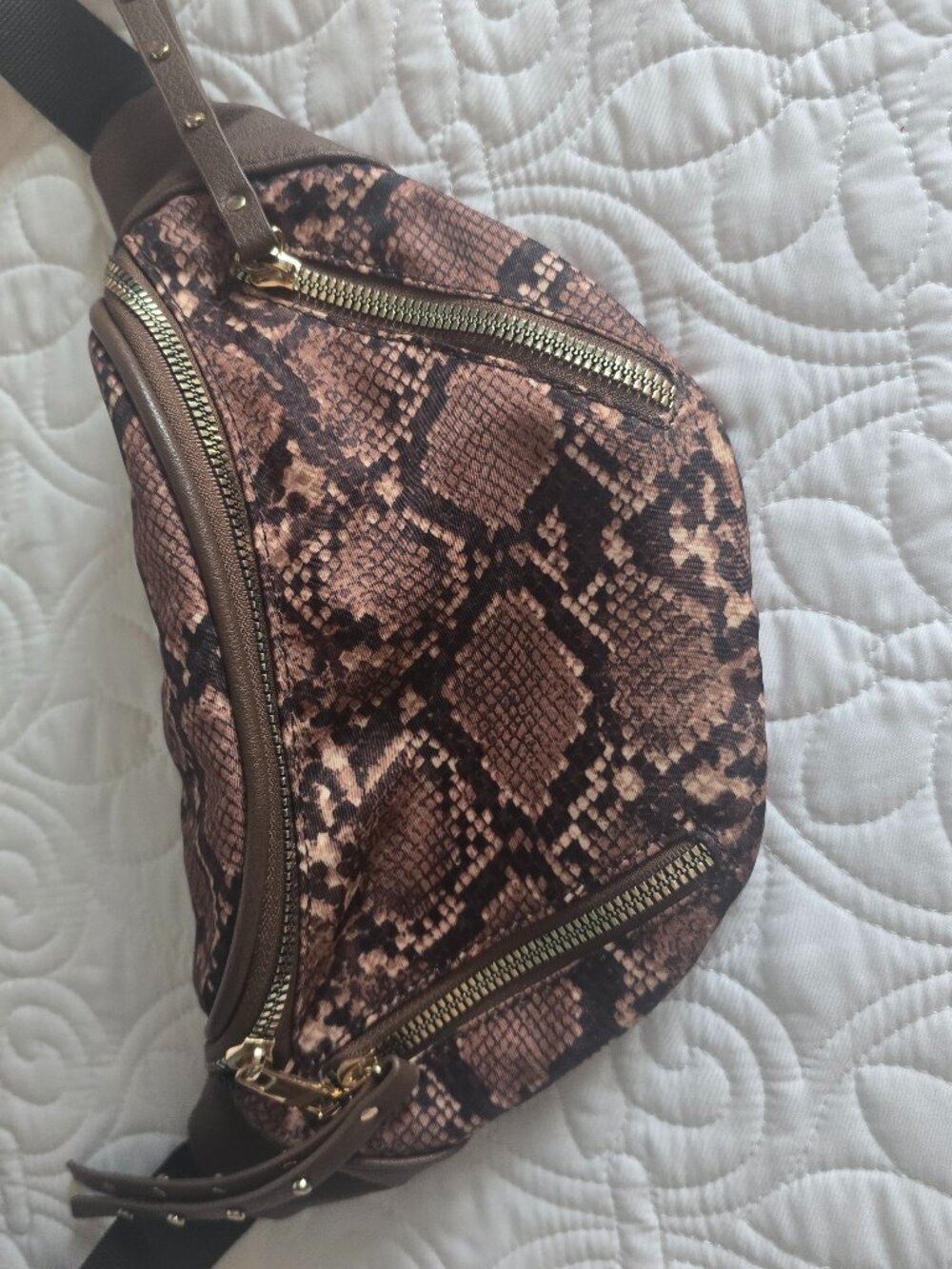 Like Dreams Snake Print Fanny Pack Belt Bag Brown Gold Zip Adjustable Waist